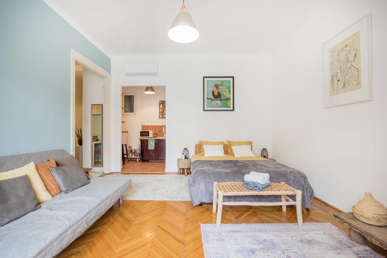 Modern Flat In Heritage District Near The City Center Budapest Eksteriør billede