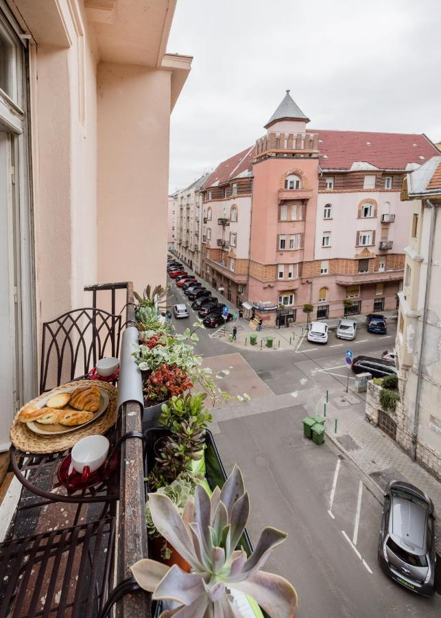 Modern Flat In Heritage District Near The City Center Budapest Eksteriør billede